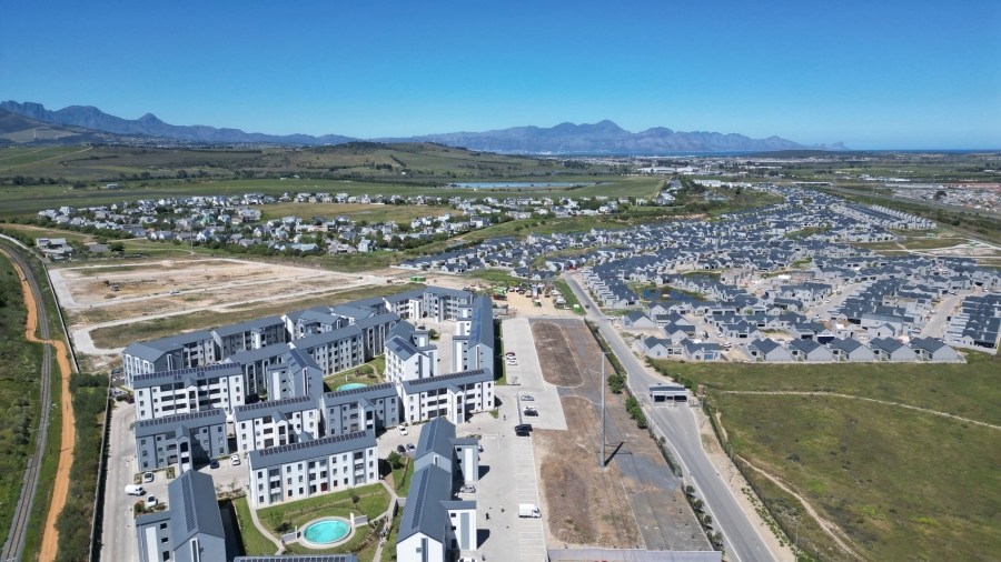 2 Bedroom Property for Sale in Aan de Wijnlanden Western Cape